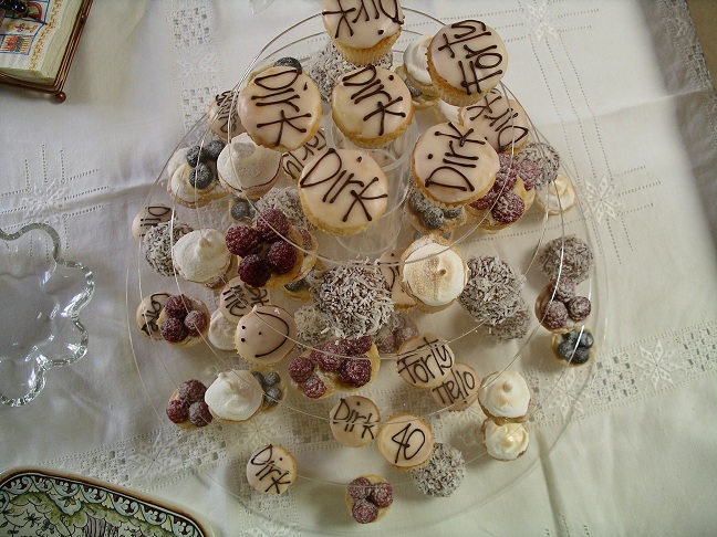 Fiona's minature cakes for Dirk's Birthday